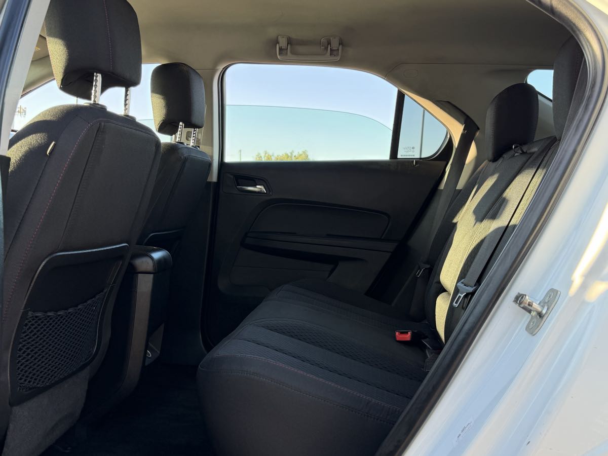 2015 Chevrolet Equinox LS - Photo 12