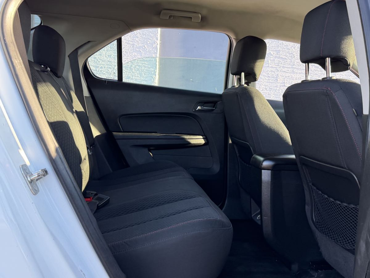 2015 Chevrolet Equinox LS - Photo 14