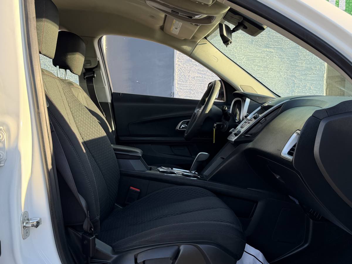 2015 Chevrolet Equinox LS - Photo 16