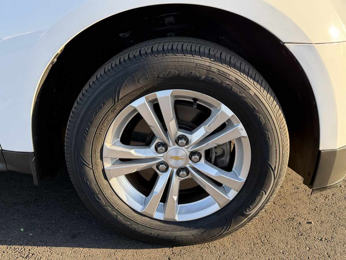 2015 Chevrolet Equinox LS - Photo 21
