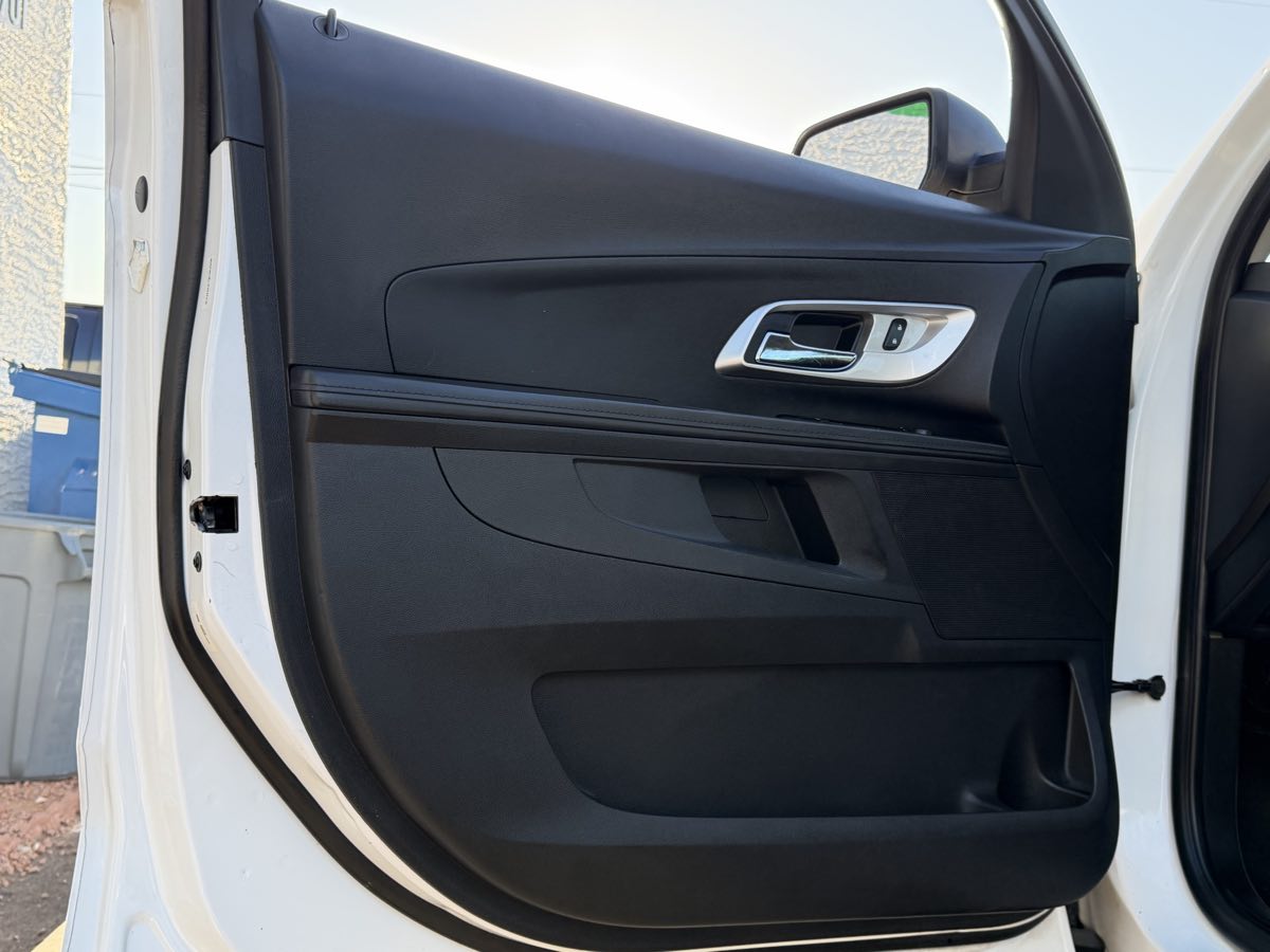 2015 Chevrolet Equinox LS - Photo 27