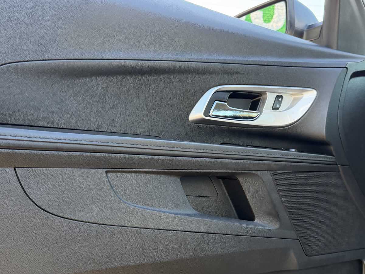 2015 Chevrolet Equinox LS - Photo 28