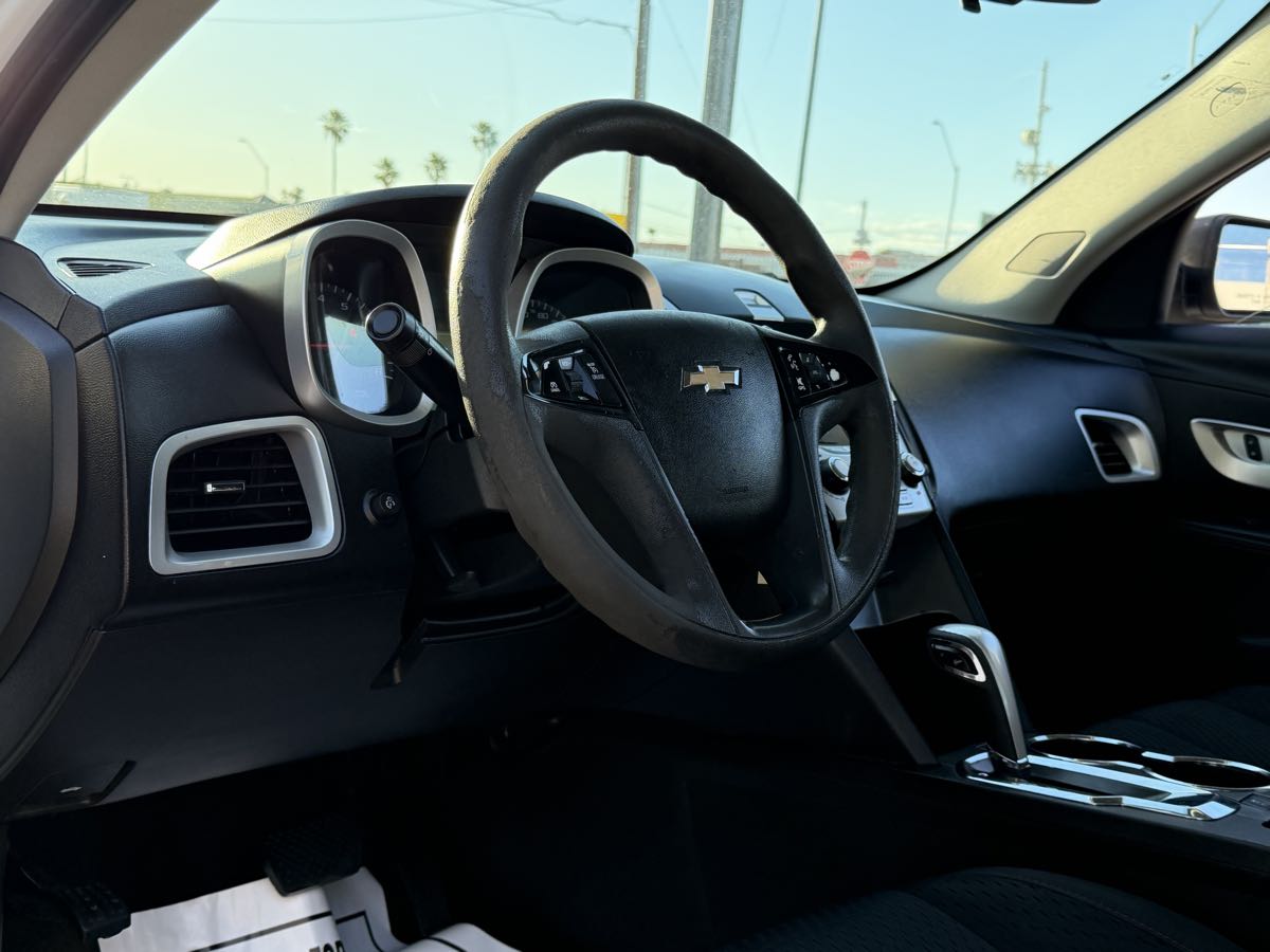 2015 Chevrolet Equinox LS - Photo 29