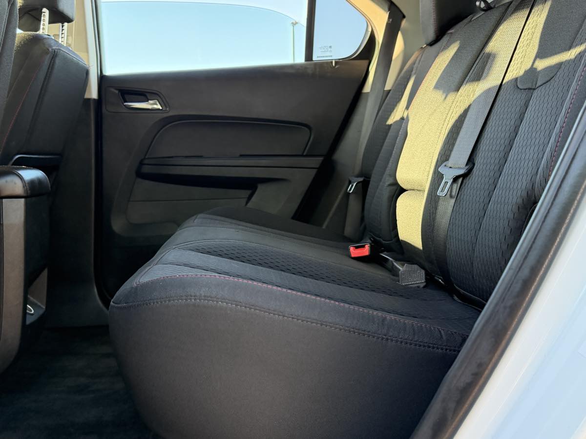2015 Chevrolet Equinox LS - Photo 32