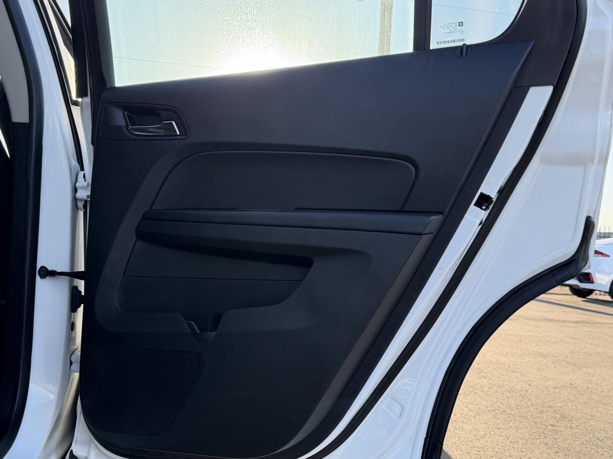 2015 Chevrolet Equinox LS - Photo 36