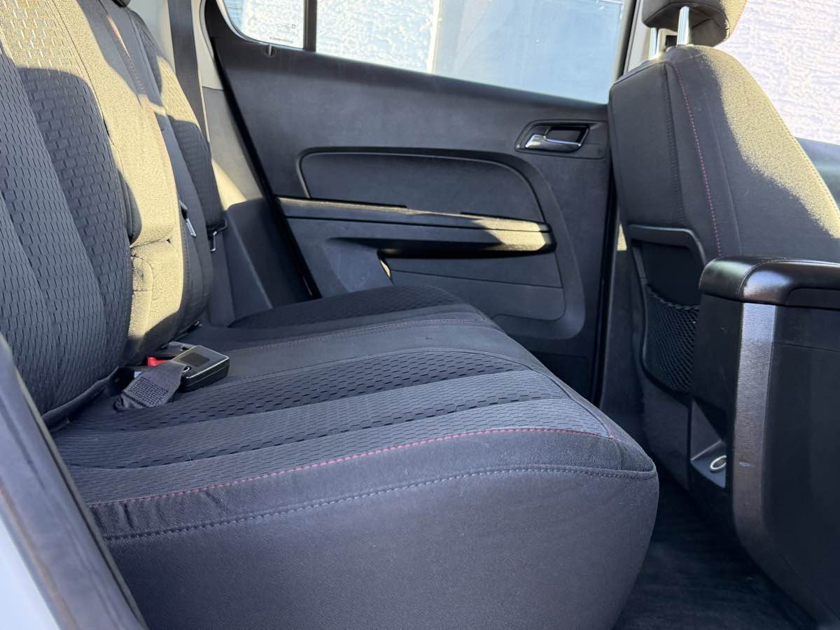 2015 Chevrolet Equinox LS - Photo 38