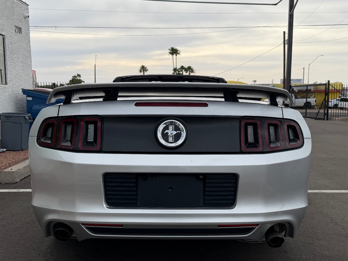 2014 Ford Mustang V6 - Photo 5
