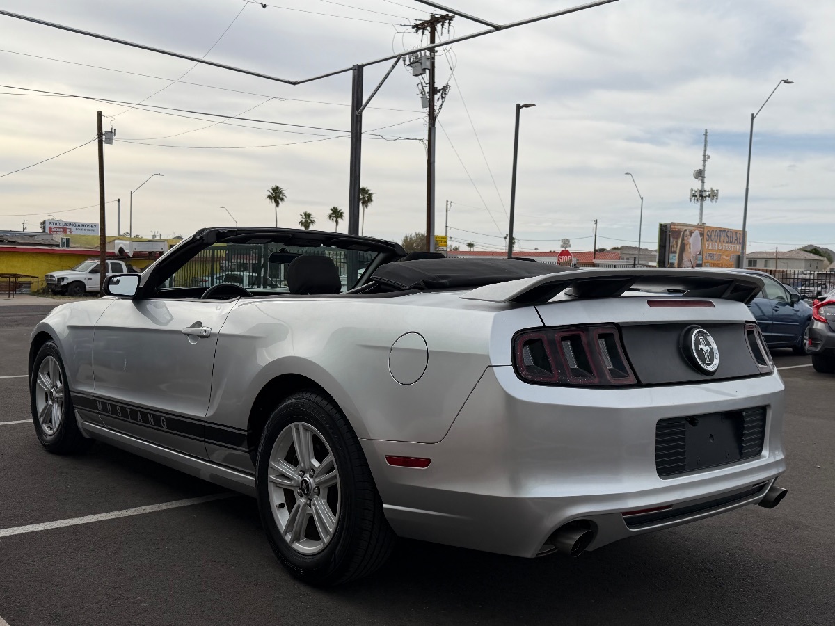 2014 Ford Mustang V6 - Photo 6