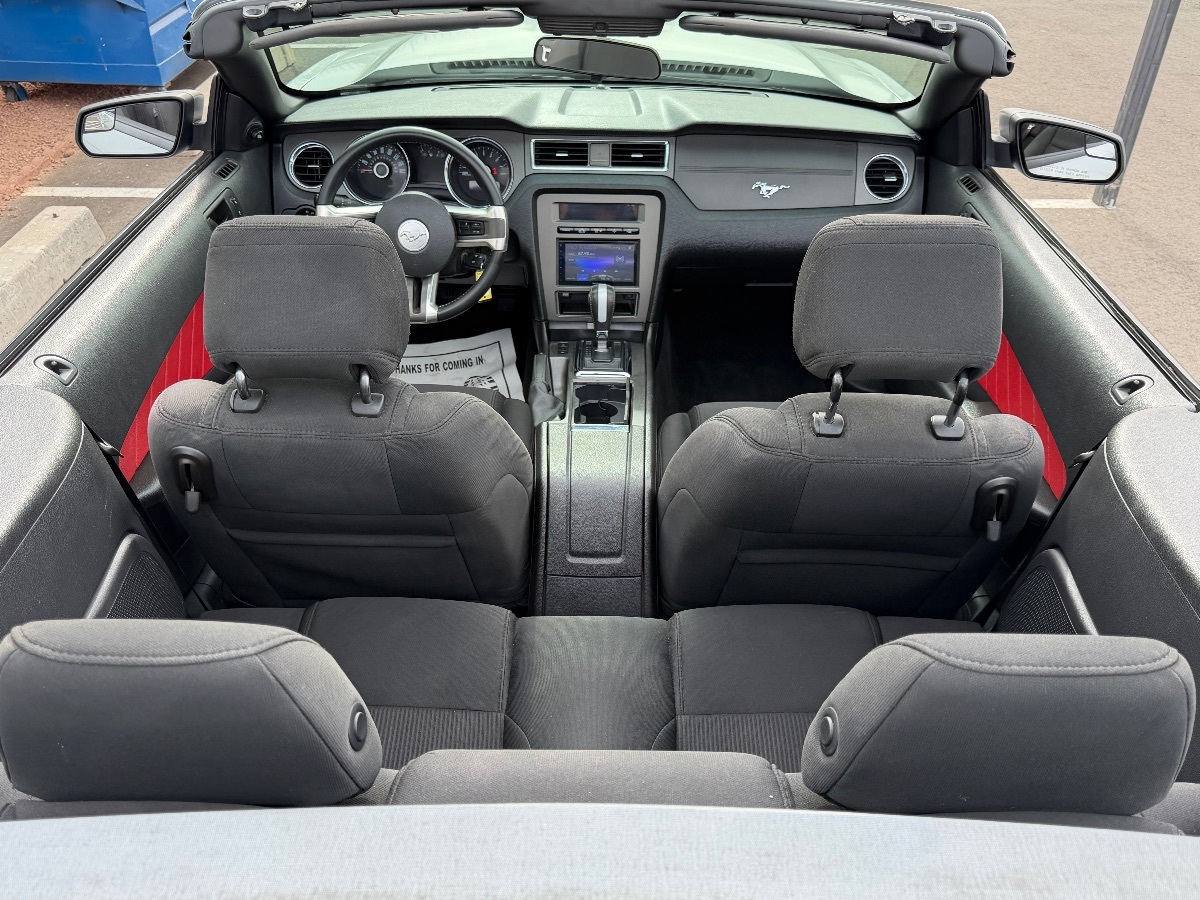 2014 Ford Mustang V6 - Photo 15
