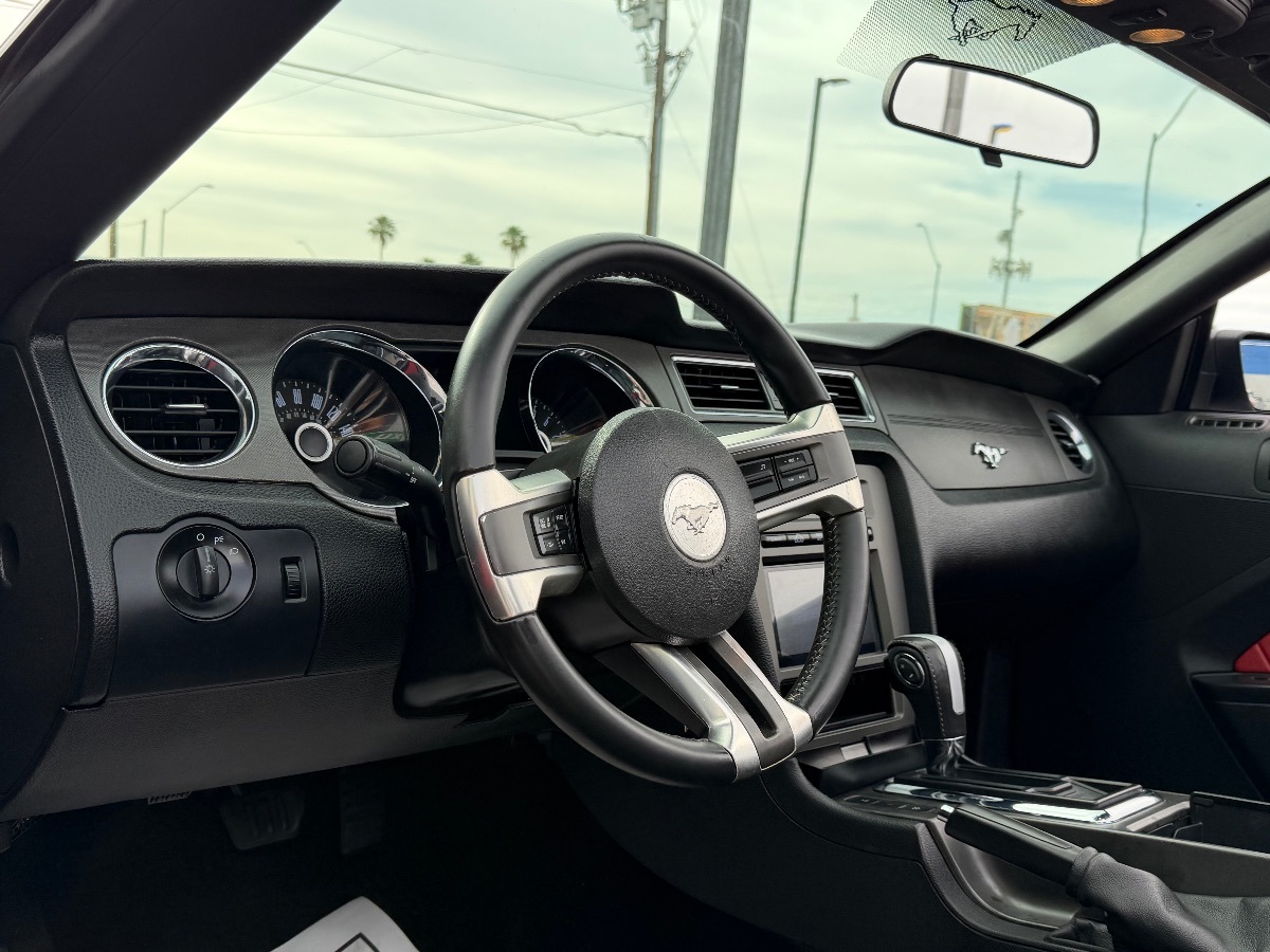 2014 Ford Mustang V6 - Photo 28