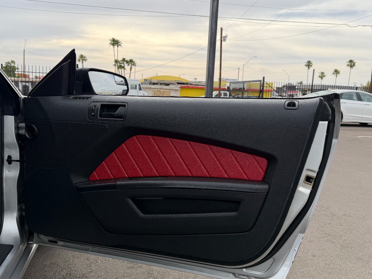 2014 Ford Mustang V6 - Photo 30