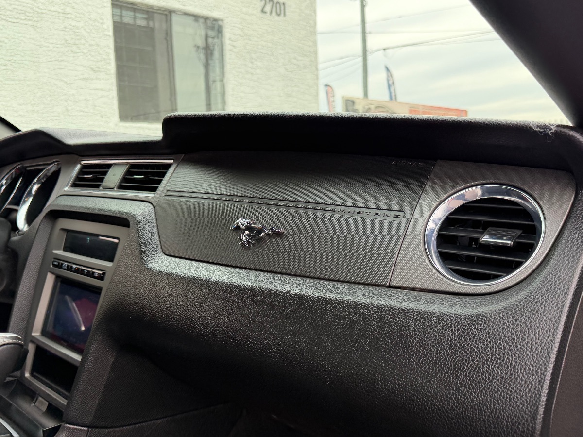 2014 Ford Mustang V6 - Photo 34