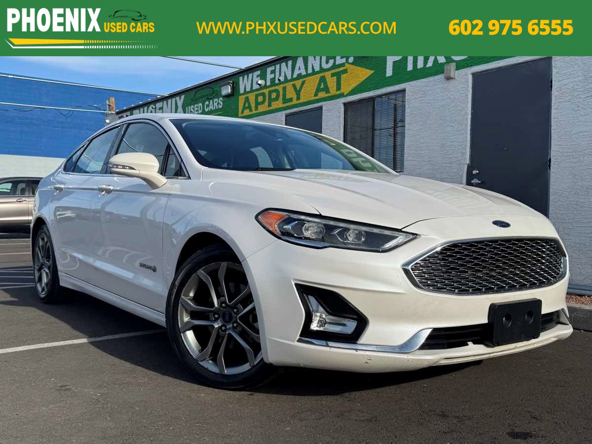2019 Ford Fusion Titanium's photo