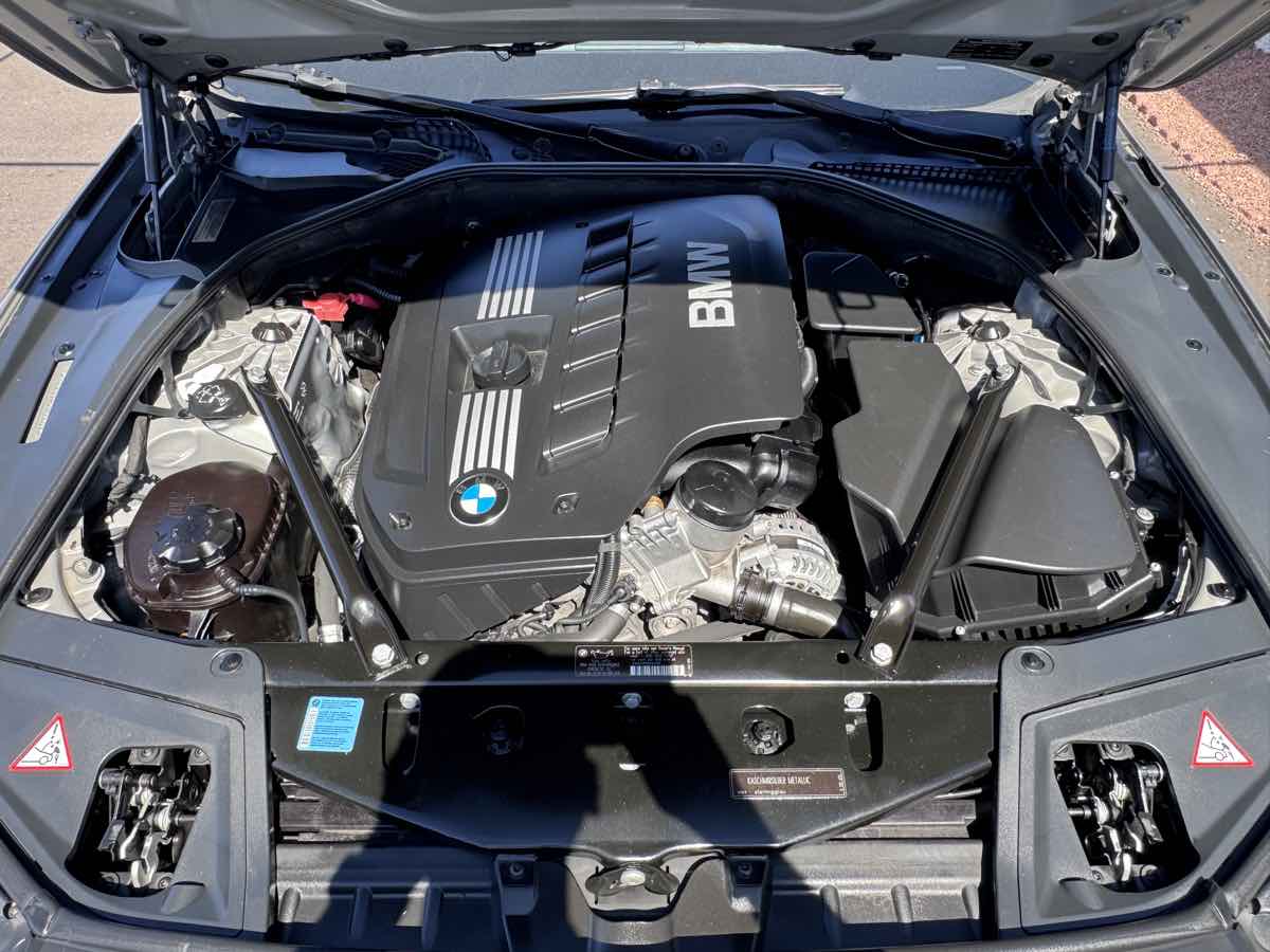2011 BMW 5 Series 528i - Photo 44