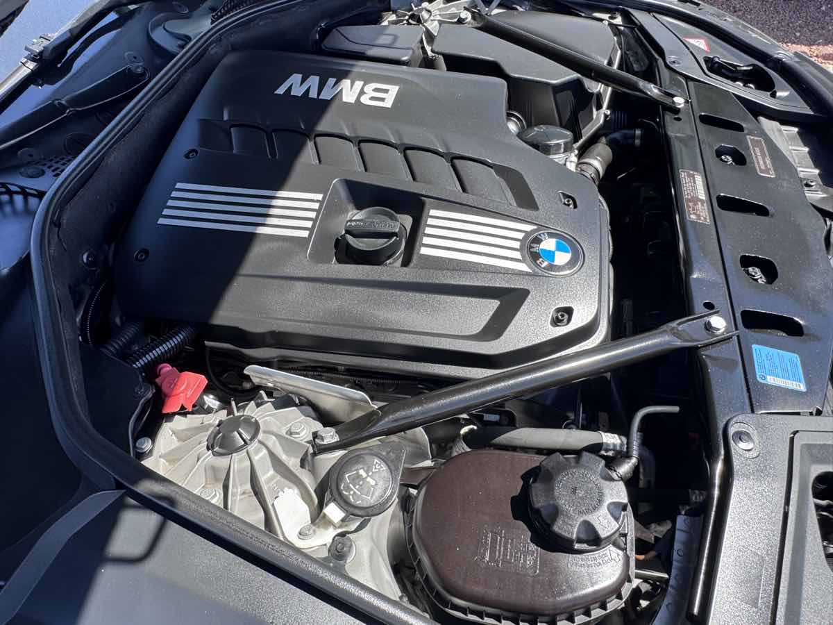 2011 BMW 5 Series 528i - Photo 46