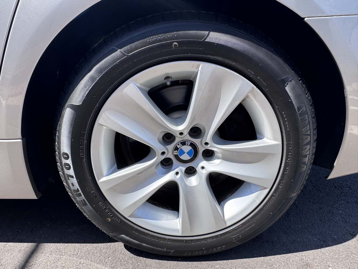 2011 BMW 5 Series 528i - Photo 49