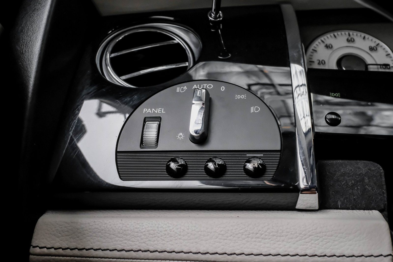 2014 Rolls-Royce Ghost Base - Photo 39