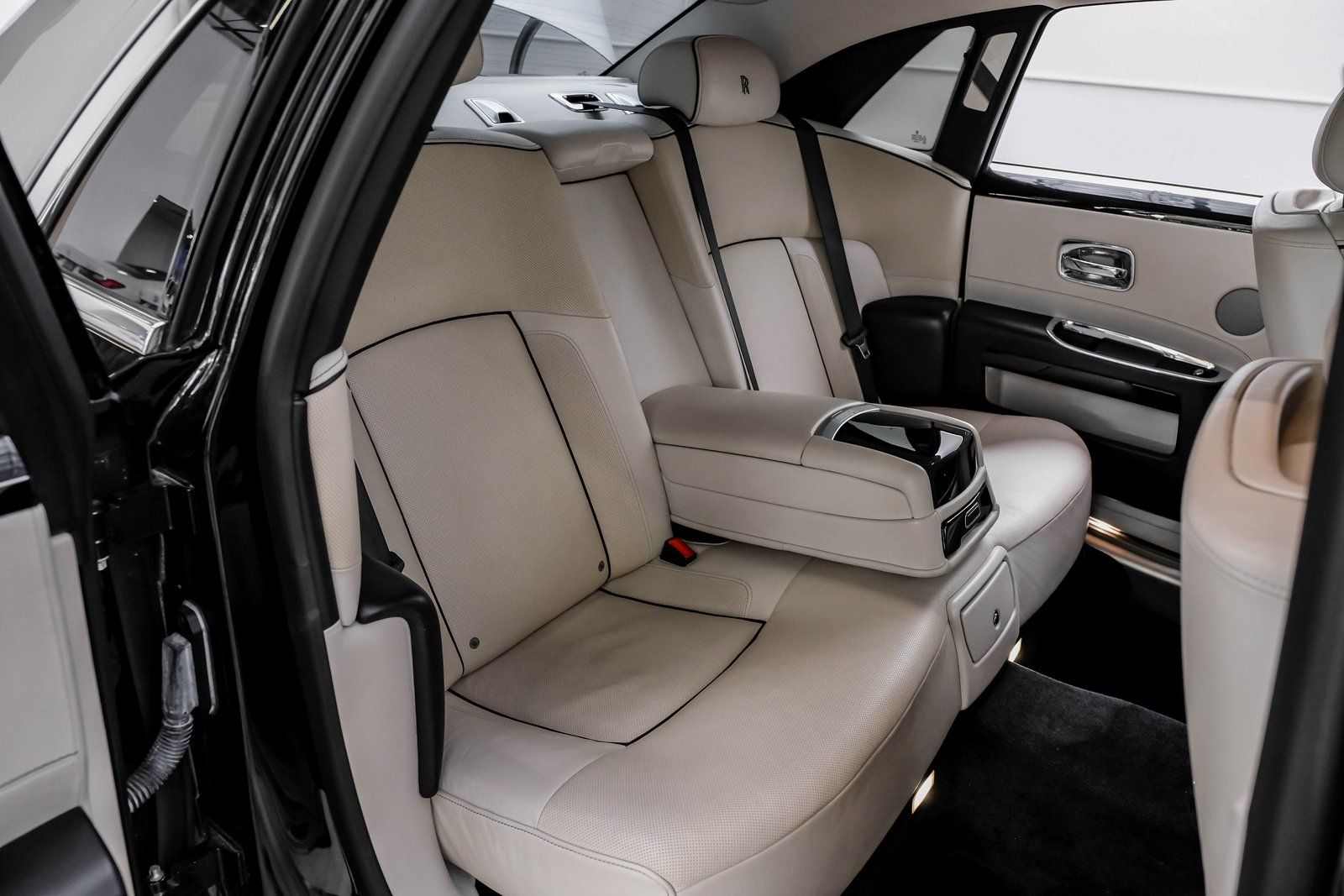 2014 Rolls-Royce Ghost Base - Photo 49