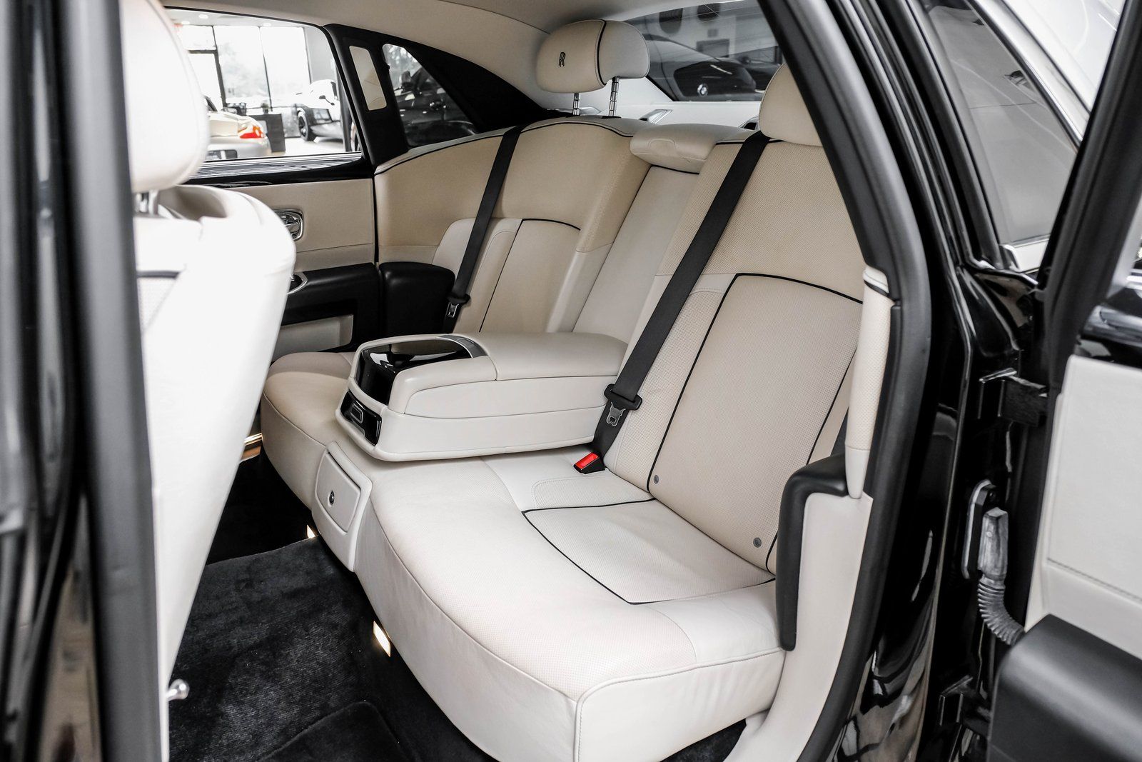 2014 Rolls-Royce Ghost Base - Photo 53