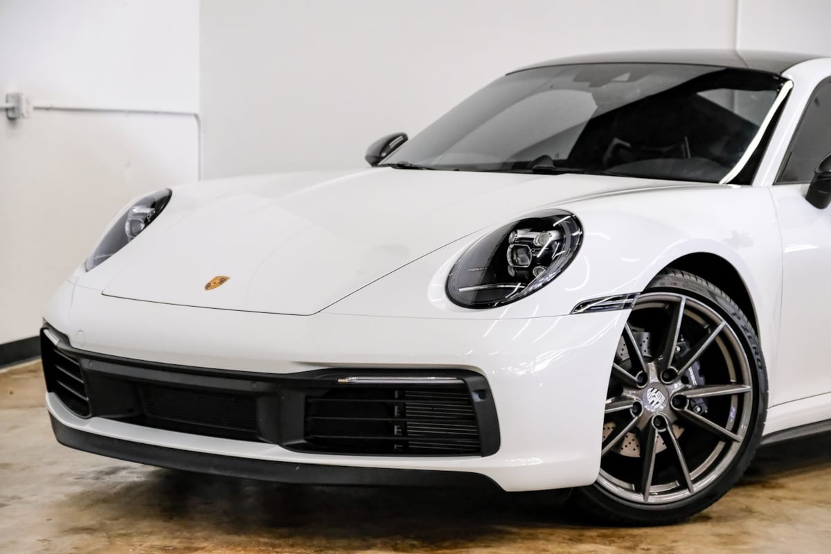 2024 Porsche 911 T photo 3