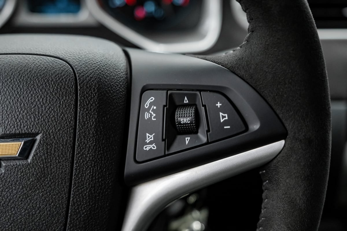 2015 Chevrolet Camaro photo 18