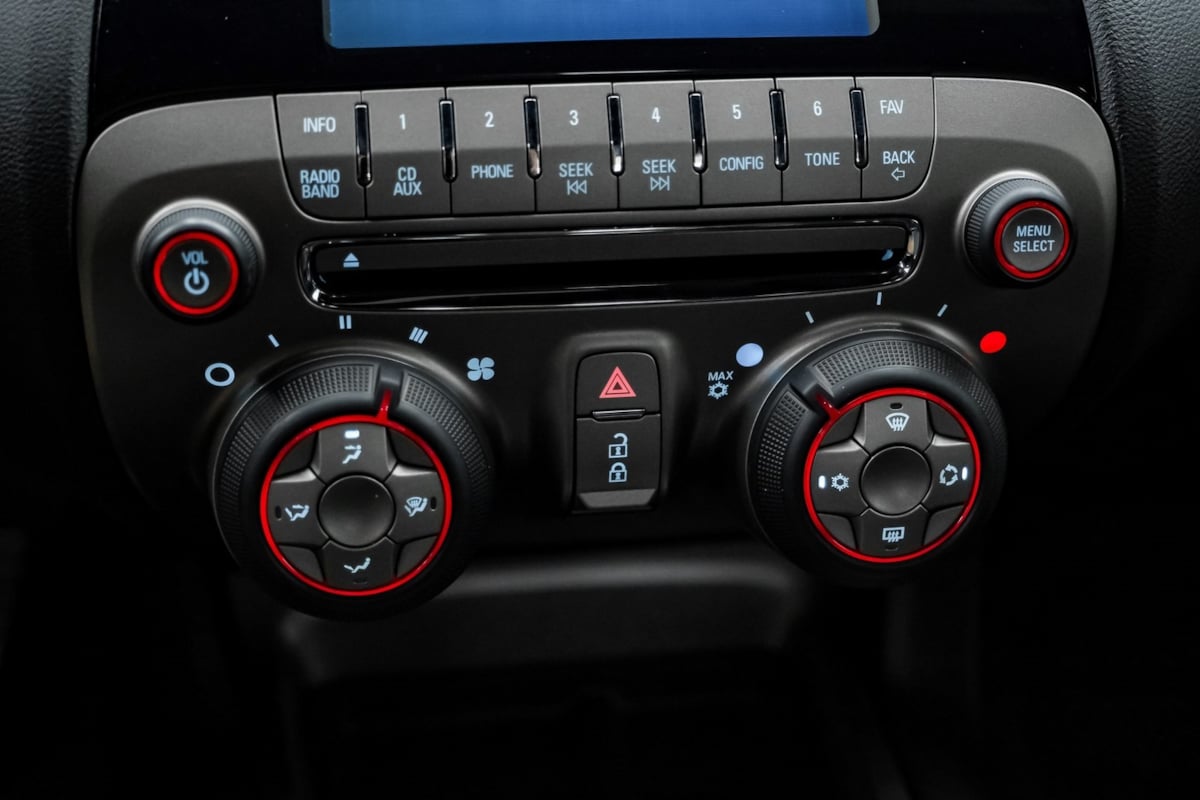 2015 Chevrolet Camaro photo 22