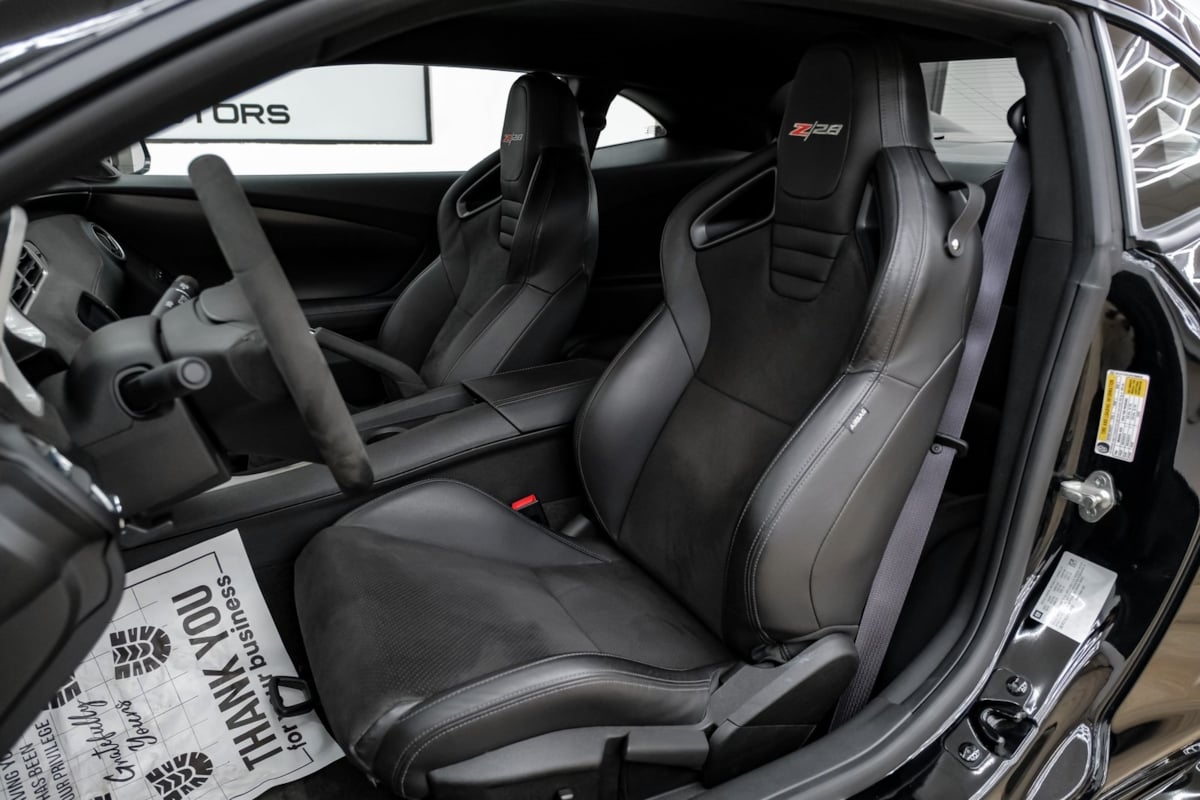 2015 Chevrolet Camaro photo 29