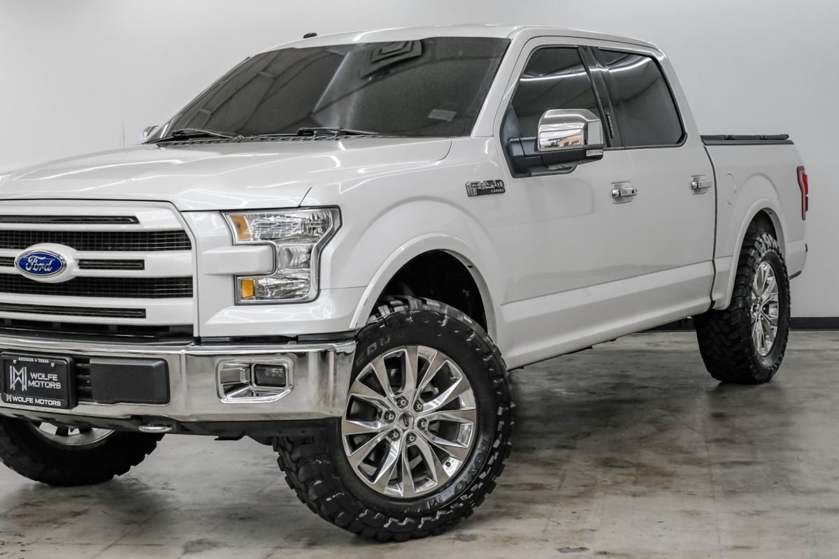 2017 Ford F-150 Lariat photo 2