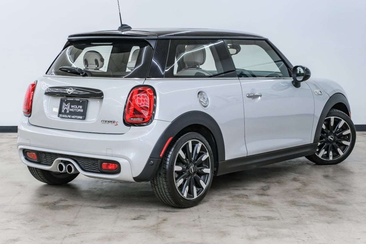 2019 Mini Cooper 2 Door Hardtop S Iconic photo 3