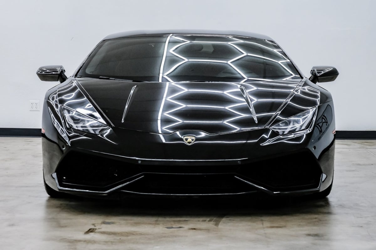 2015 Lamborghini Huracan LP 610-4 Coupe photo 2