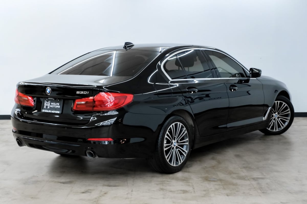 2019 Bmw 530i Sedan photo 2