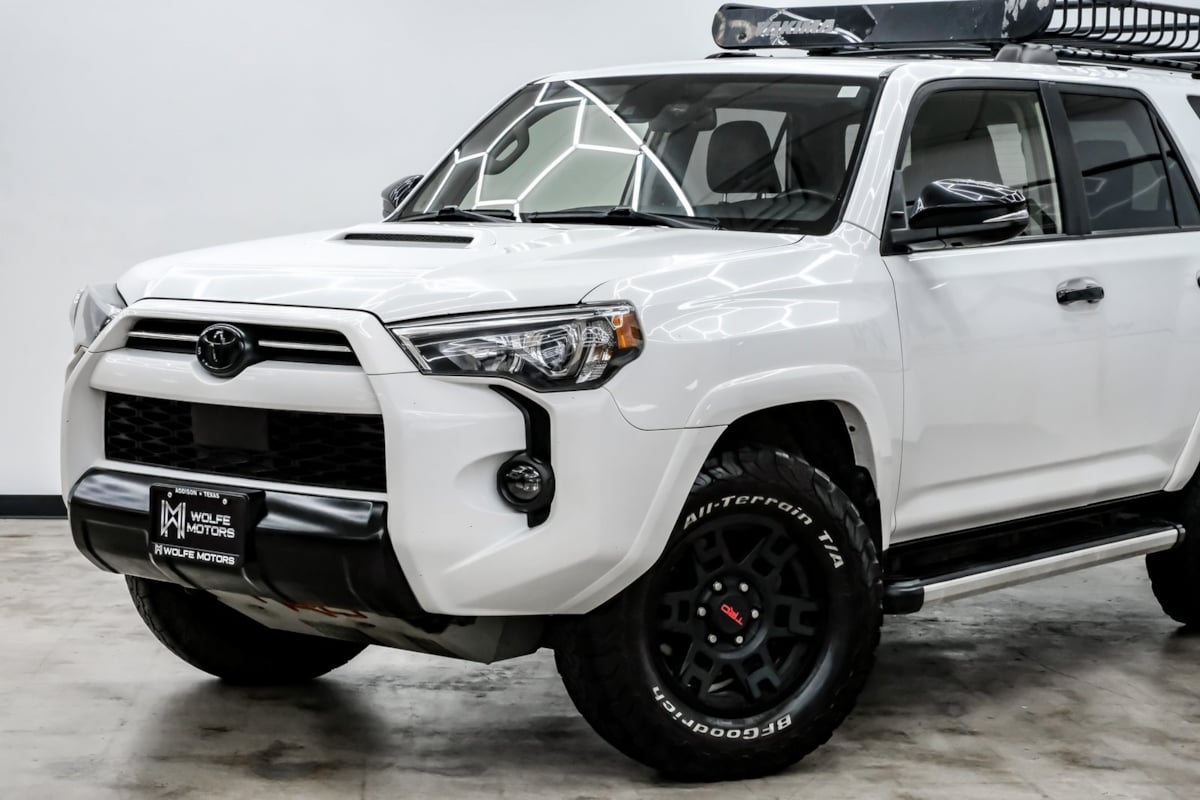 2021 Toyota 4Runner Venture Special Edition photo 2