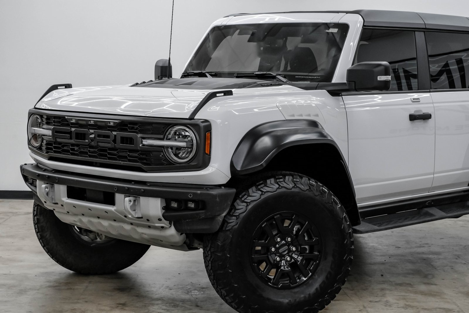 2023 Ford Bronco Raptor photo 2