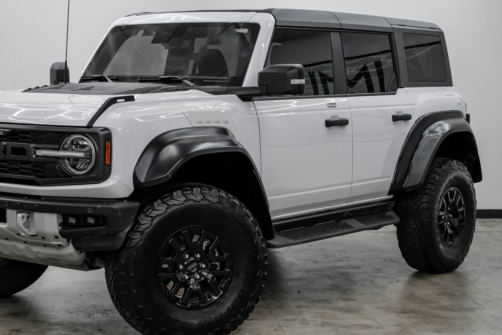 2023 Ford Bronco Raptor photo 3