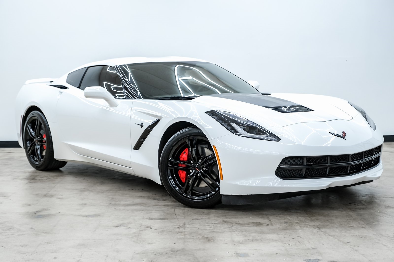 2016 Chevrolet Corvette 1LT photo 3