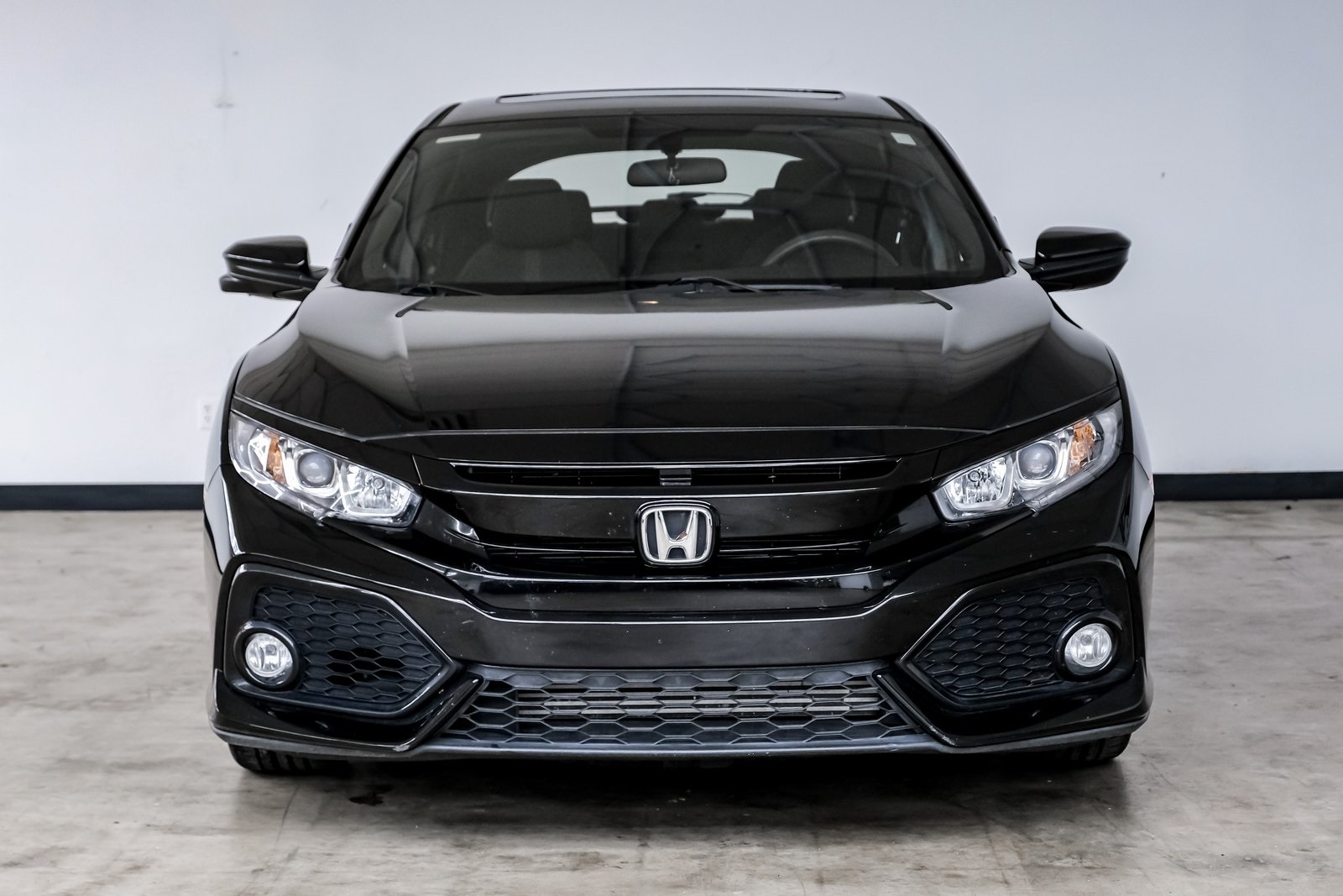 2018 Honda Civic Hatchback EX photo 2