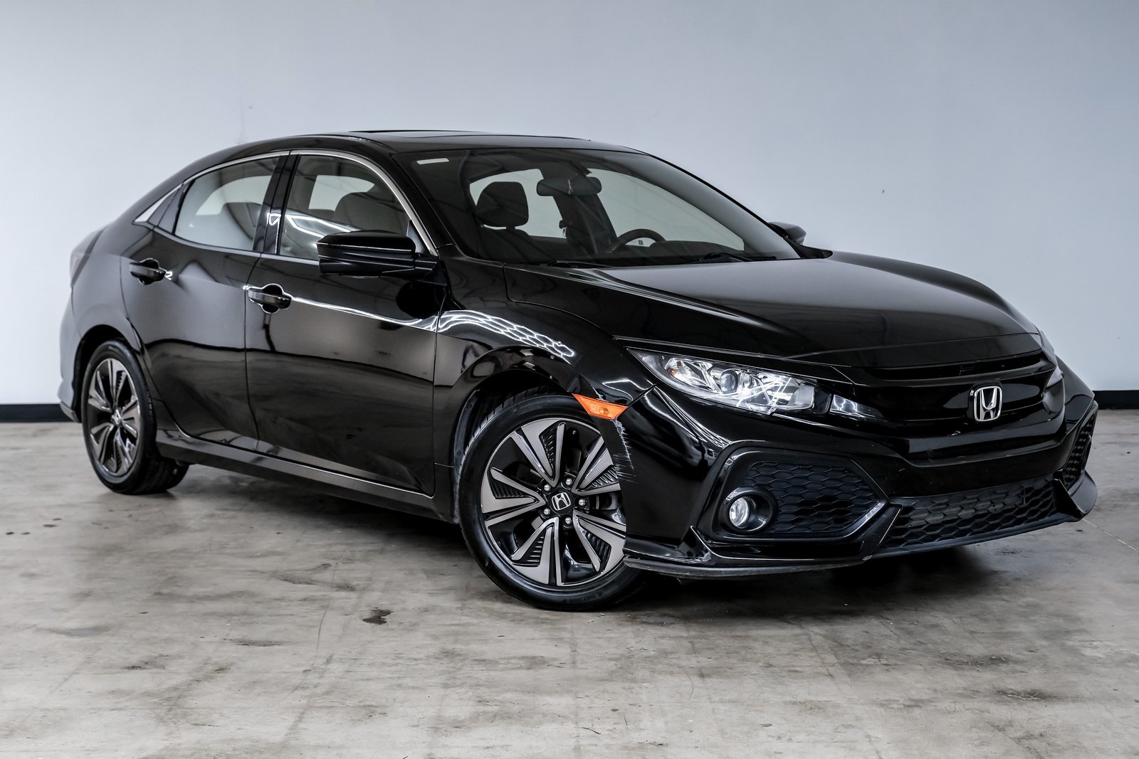 2018 Honda Civic Hatchback EX photo 3