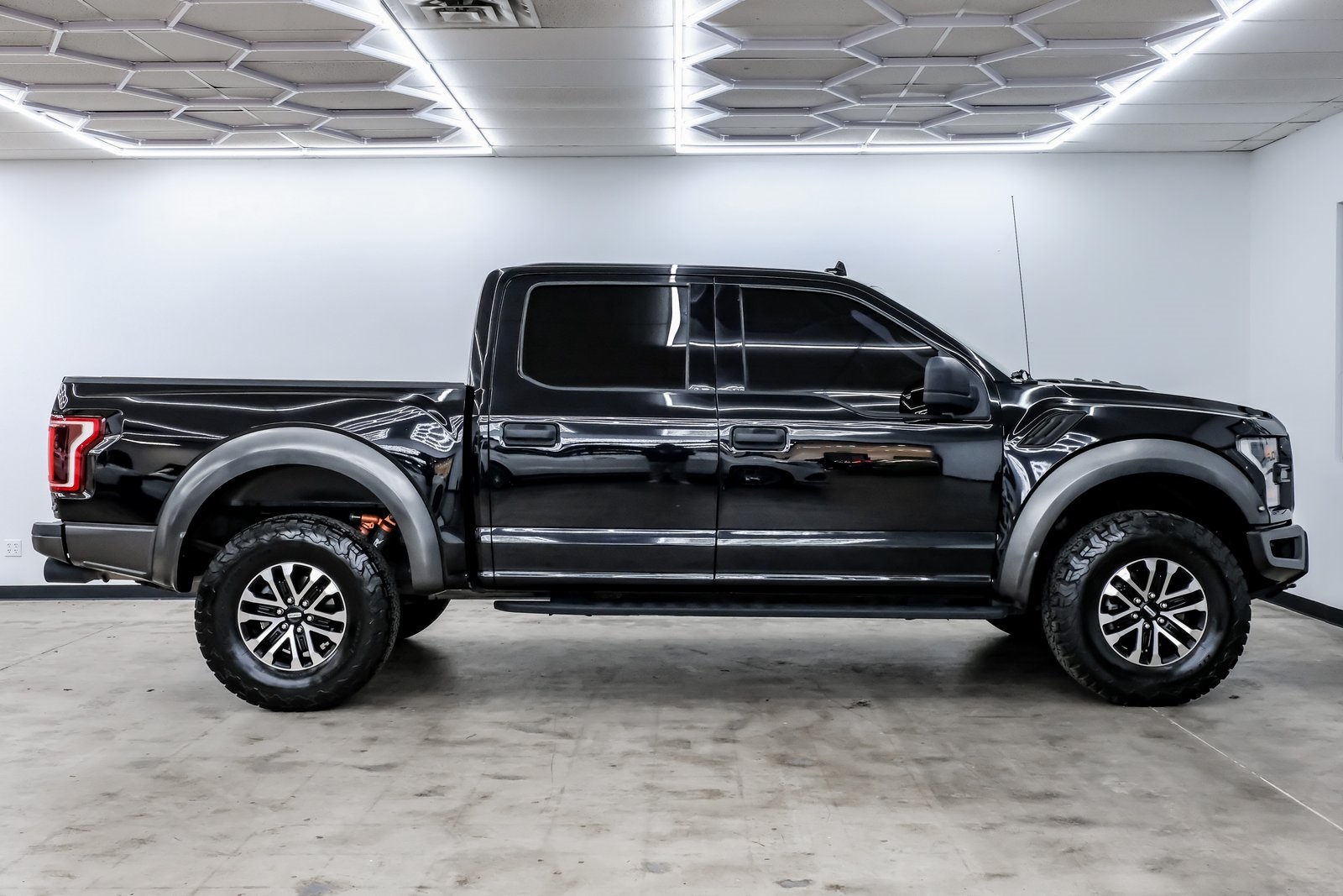 2019 Ford F-150 Raptor photo 4