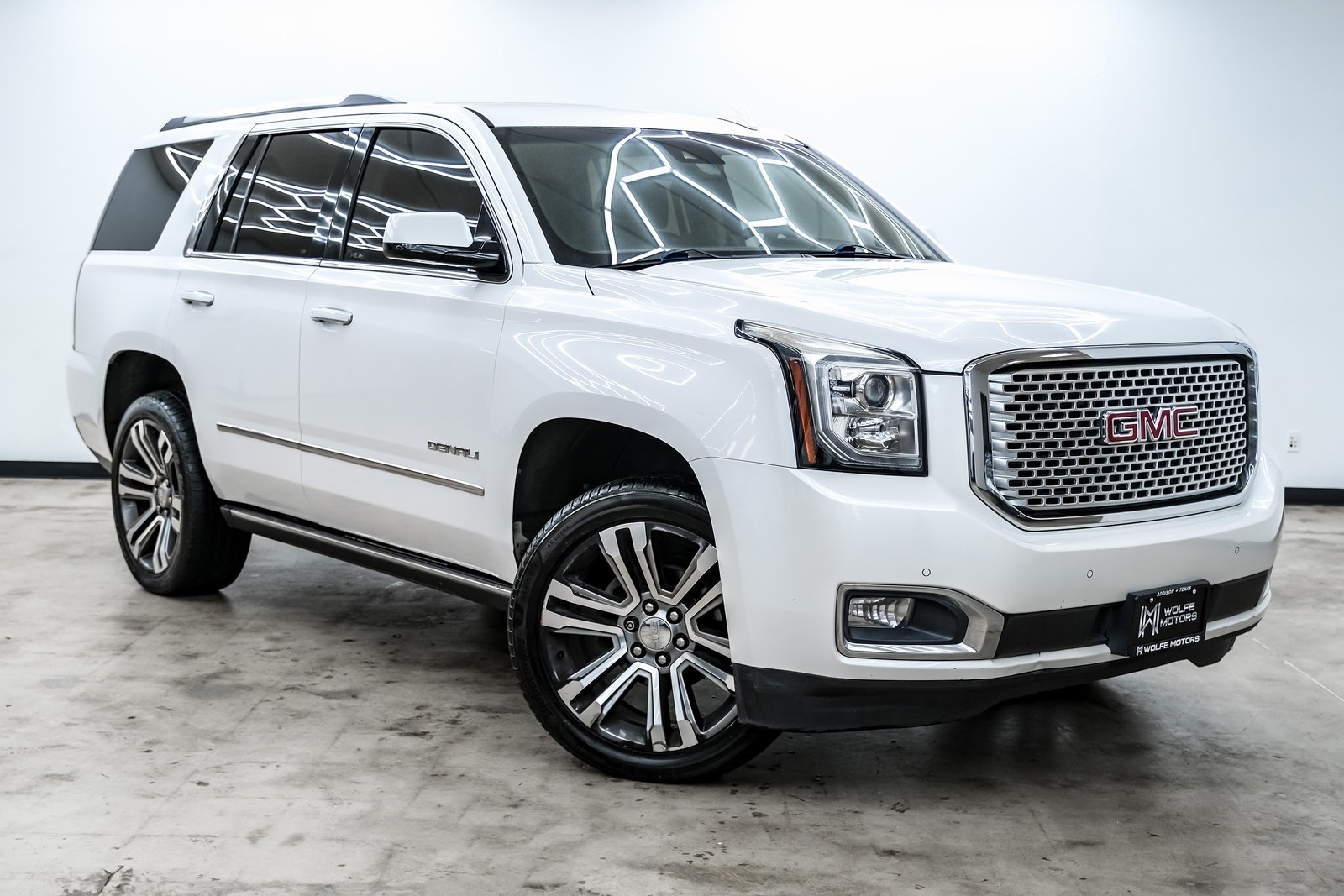 2017 Gmc Yukon Denali photo 3