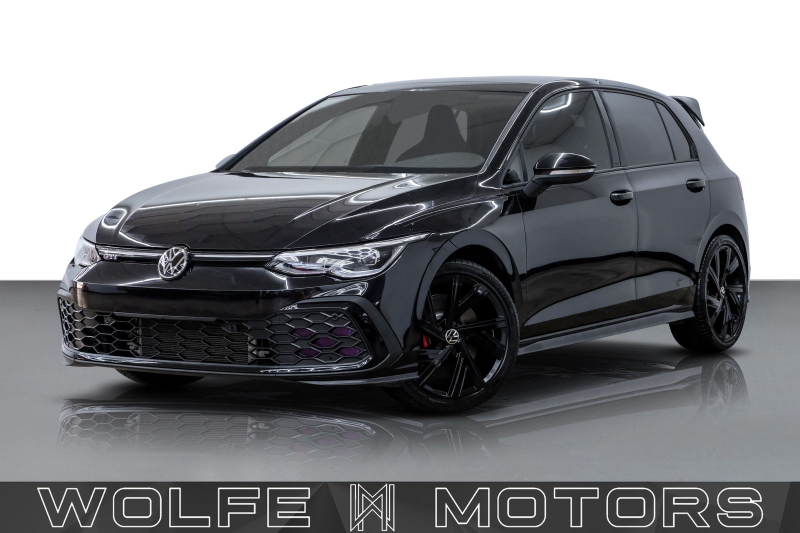2023 Volkswagen Golf GTI 2.0T SE 4-door DSG's photo
