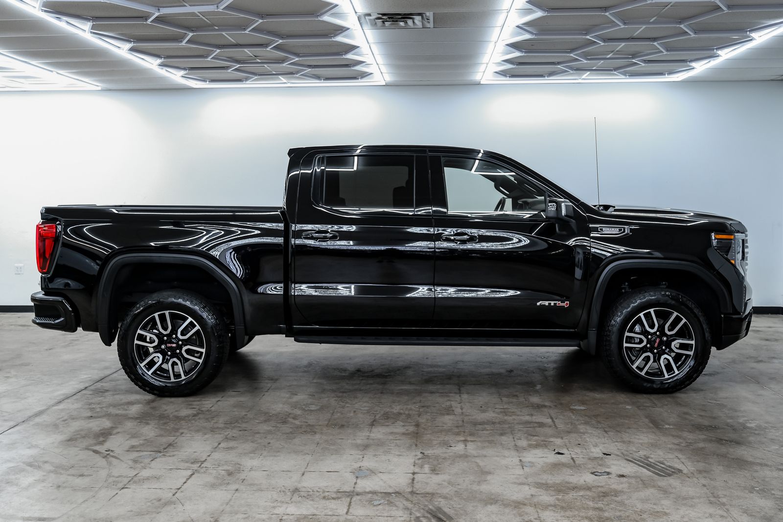 Photo 4 of this GMC Sierra 1500