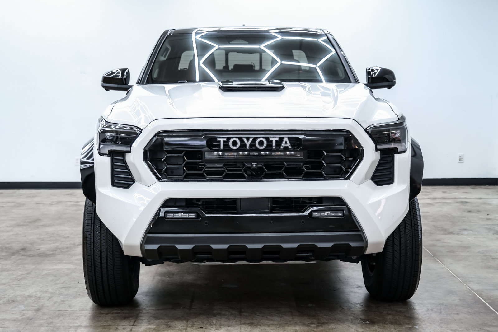 Photo 2 of this Toyota Tacoma 4WD
