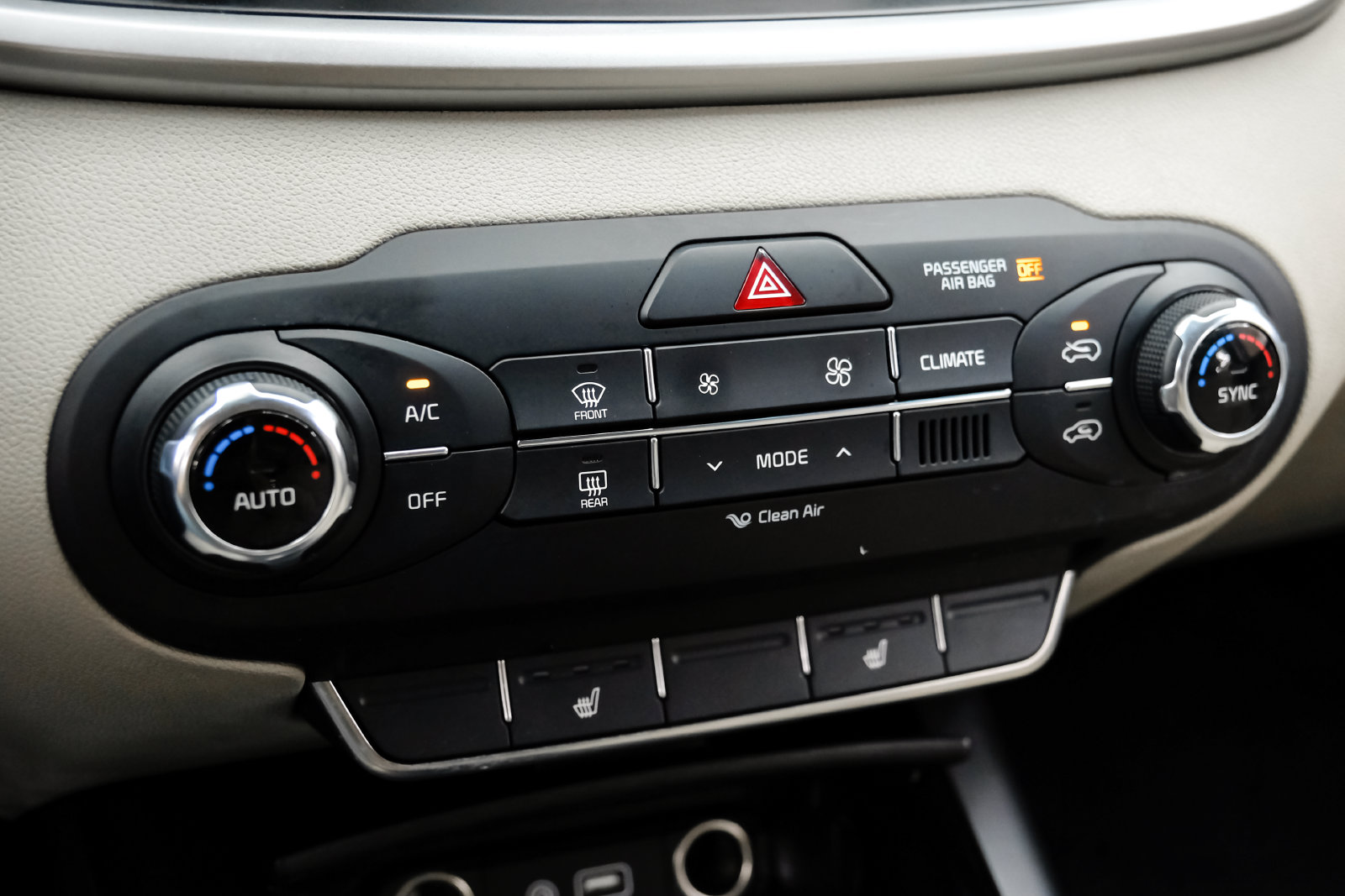 Photo 25 of this Kia Sorento