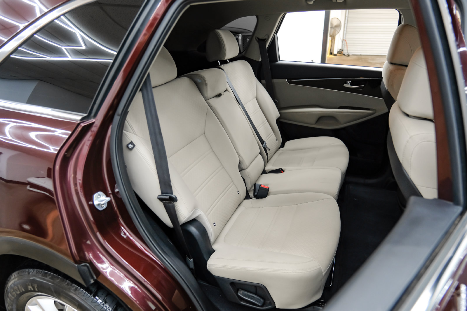 Photo 40 of this Kia Sorento