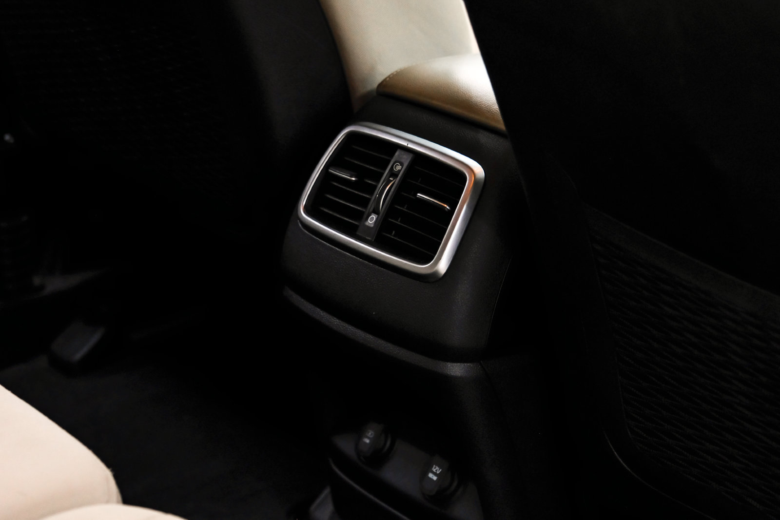 Photo 42 of this Kia Sorento