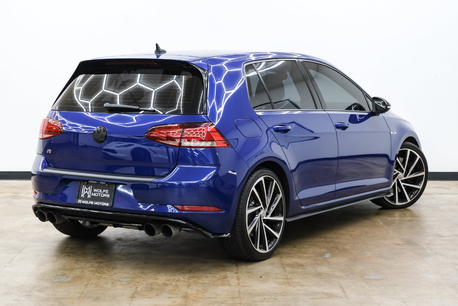 Photo 5 of this Volkswagen Golf R