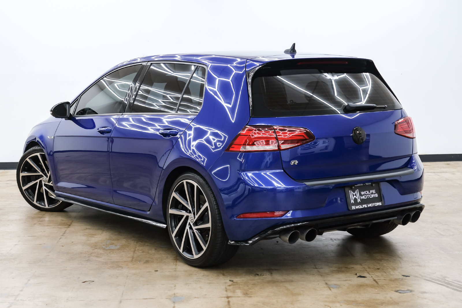 Photo 7 of this Volkswagen Golf R
