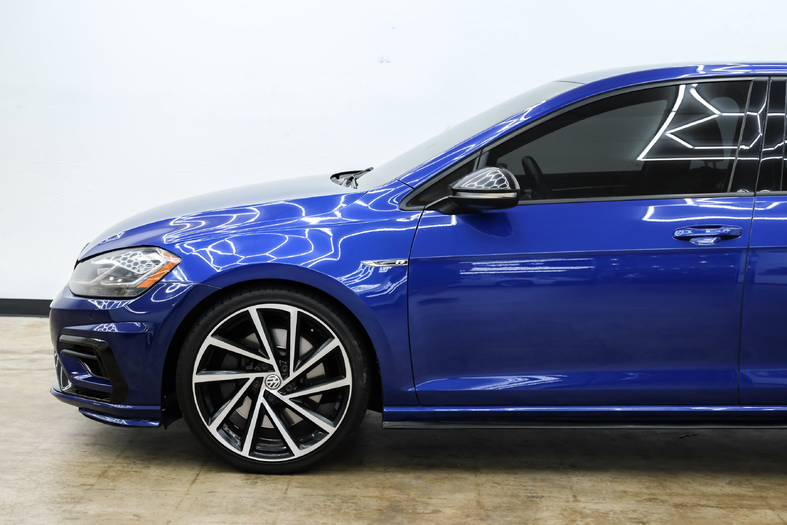 Photo 9 of this Volkswagen Golf R