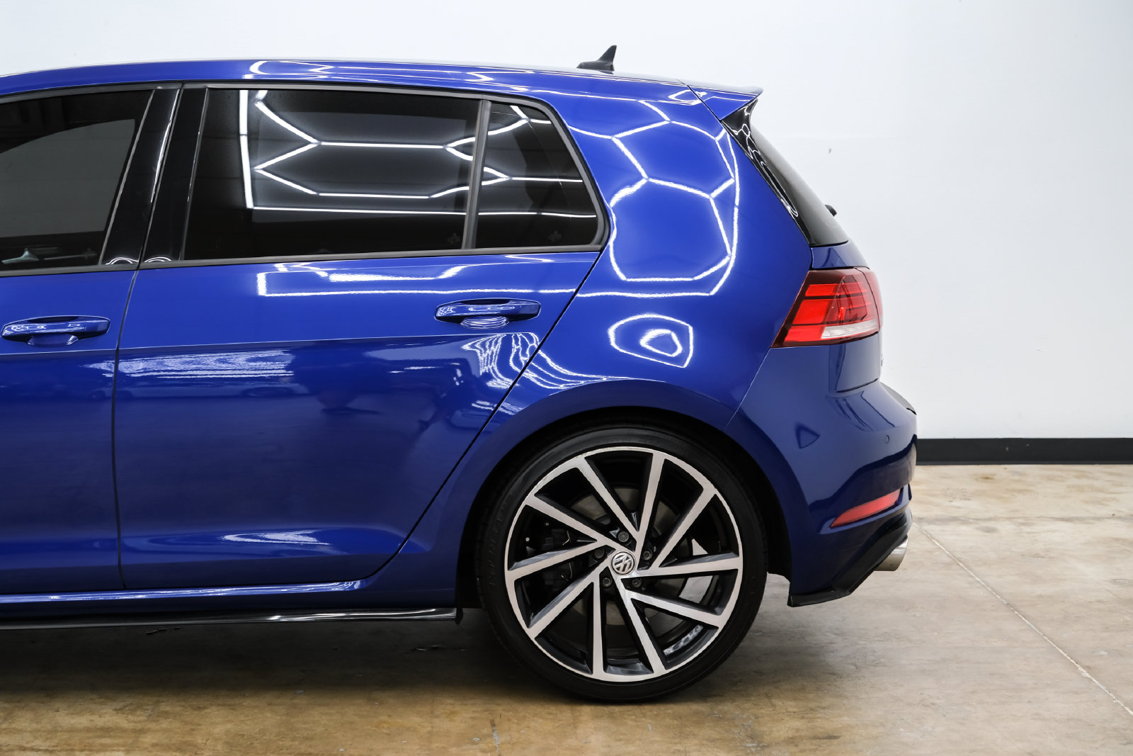 Photo 10 of this Volkswagen Golf R