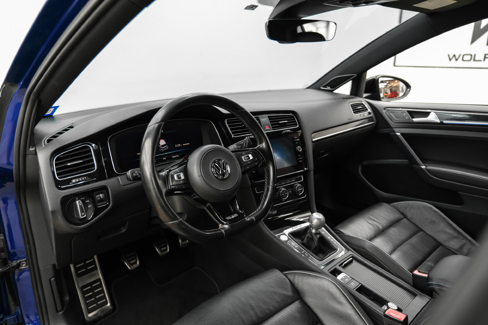 Photo 14 of this Volkswagen Golf R